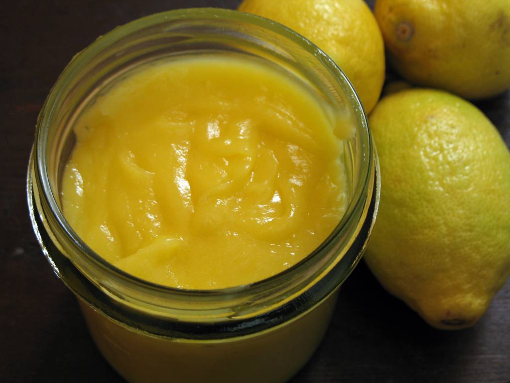 Simple lemon cream | WizardRecipes